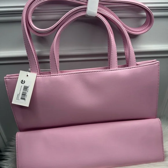 Telfar Medium Shopping Bag in Bubblegum - Picture 2 of 5